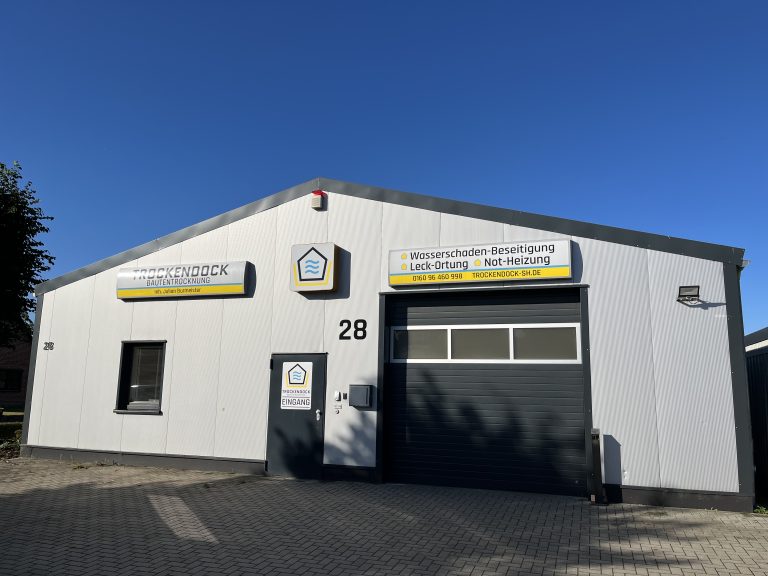 Halle Trockendock Bautentrocknung